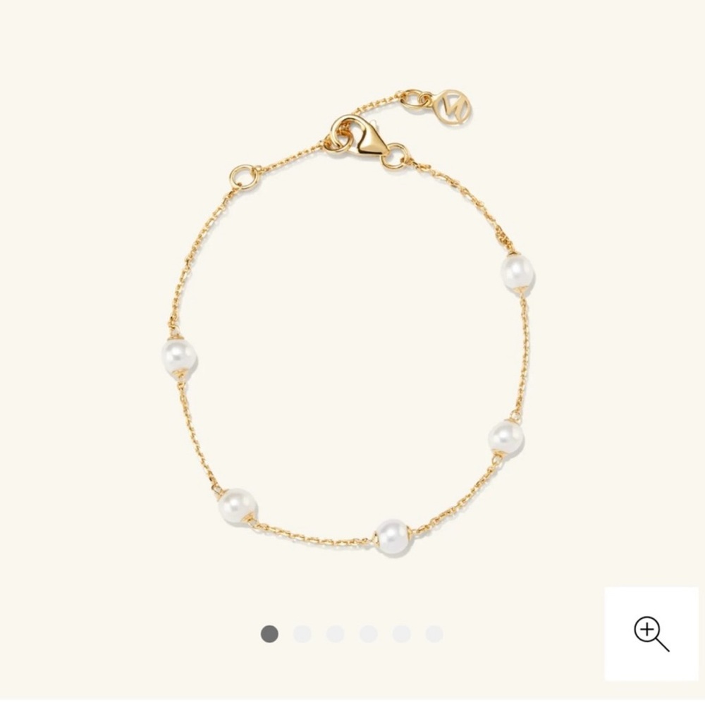Mejuri pearl satellite bracelet